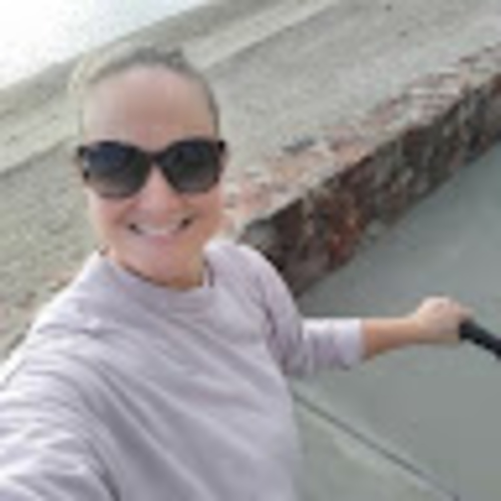 Meet your Posher, Jennifer